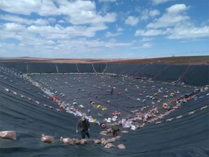 防滲土工膜的存儲與運(yùn)輸注意事項